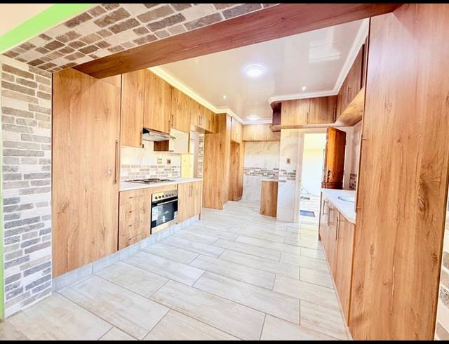 4 BEDROOM HOUSE FOR SALE IN THREE RIVERS